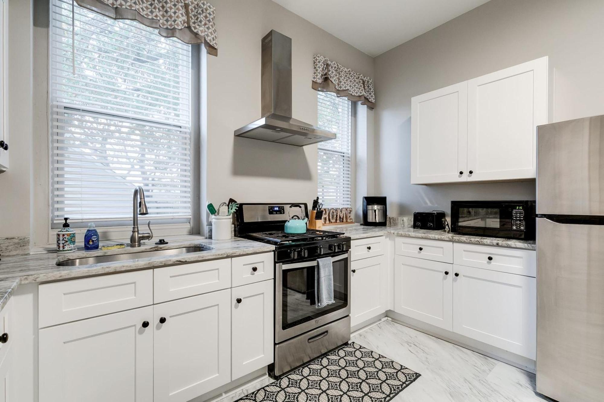 E1 Centrally Located In Carytown Fully Fenced Richmond Exterior foto